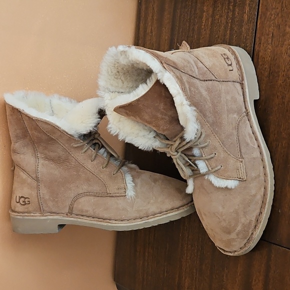 UGG Women's Brown and Cream Lace-Up Winter Boots - Picture 2 of 15